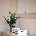 Balcony In Center شقة *