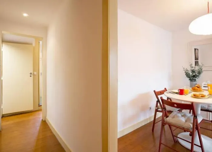 Apartment Balcony In Center Lissabon