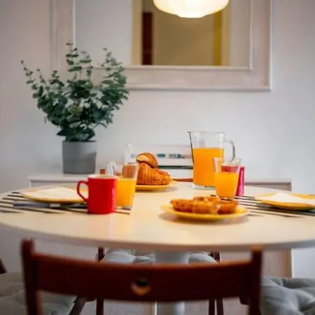 Balcony In Center * Lisboa